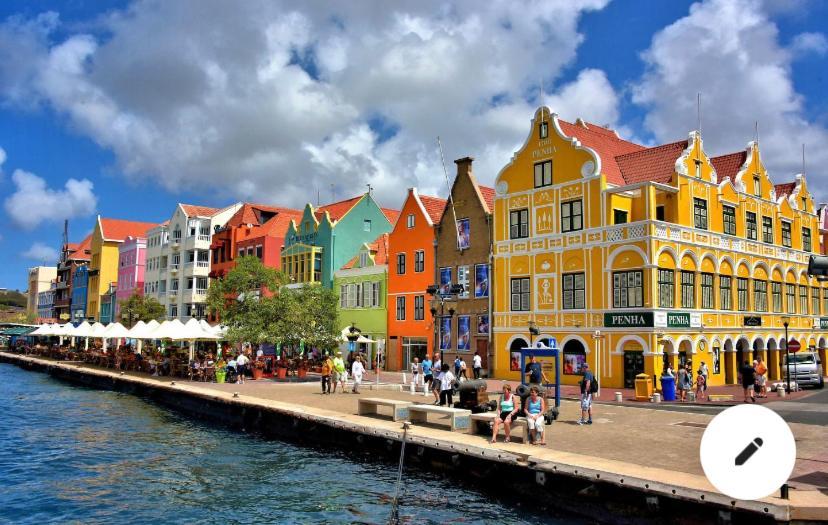 City Views Spacious Mezzanine Apartments Willemstad Dış mekan fotoğraf